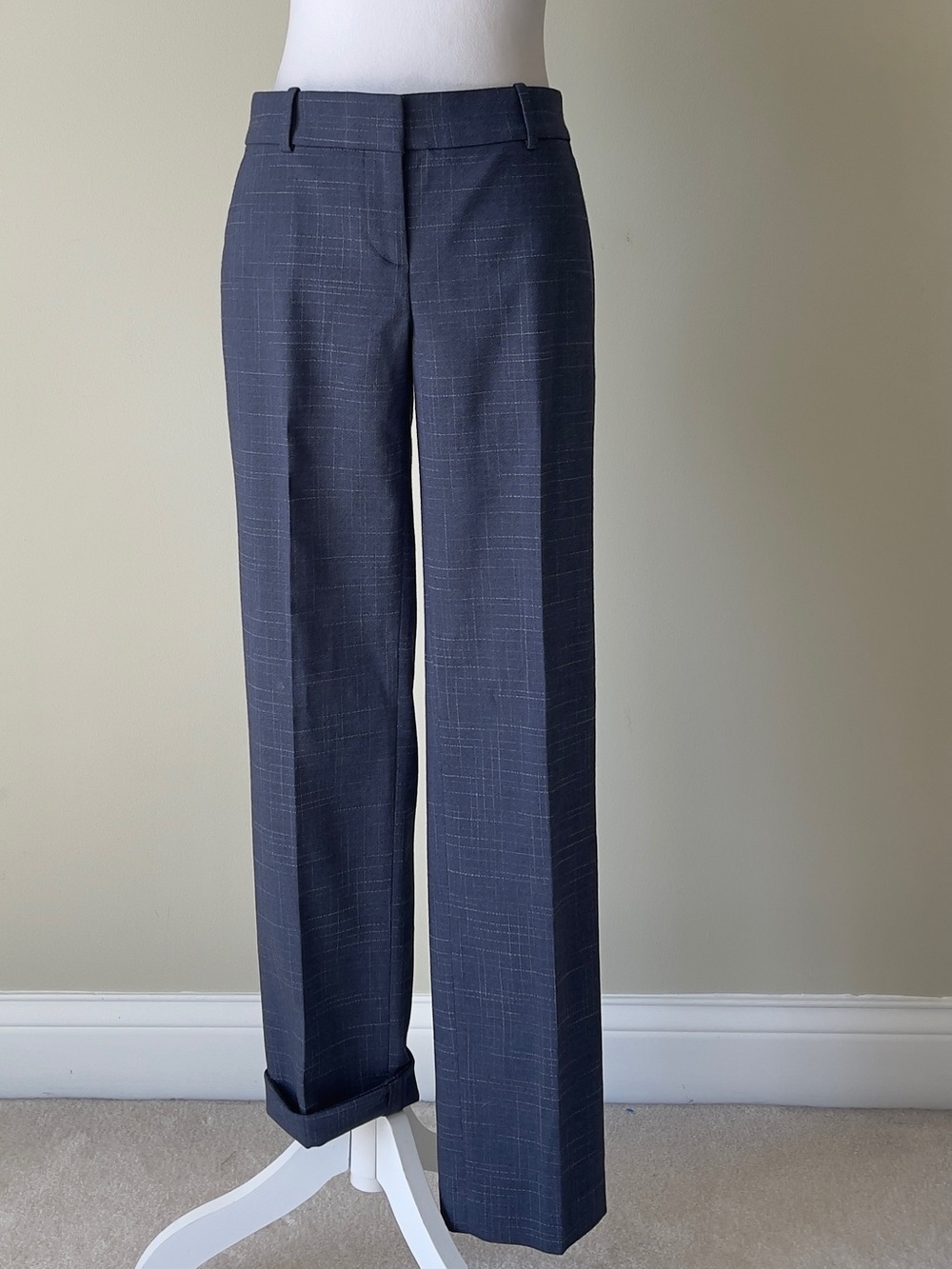 Ann Taylor Classic Navy and White Plaid Straight-Leg Dress Pants NWOT Size 0